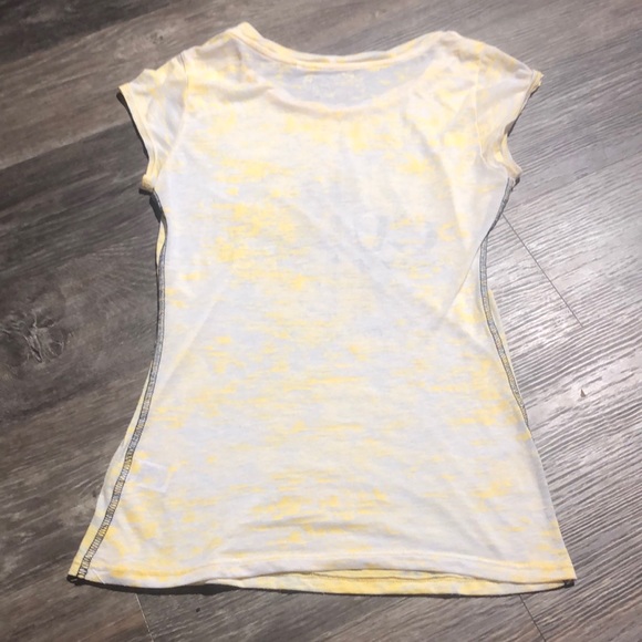 Women’s Fitted Thin Comfy Guess Shirt Sz M - Picture 3 of 3